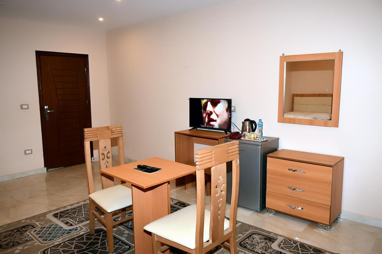 Grand Pyramids View Hotel Kairo Bagian luar foto