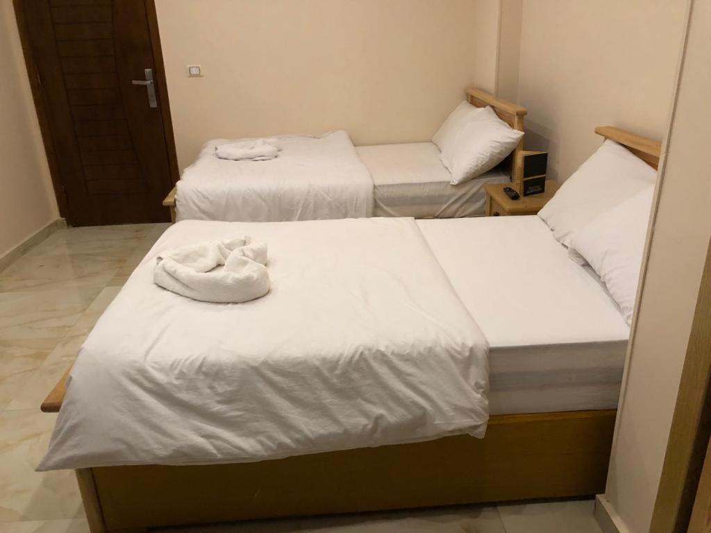 Grand Pyramids View Hotel Kairo Bagian luar foto