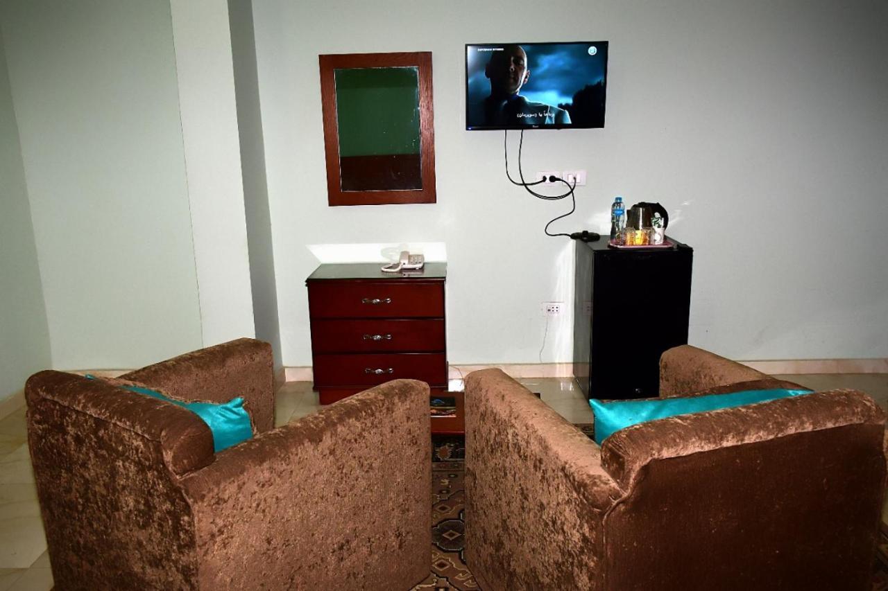 Grand Pyramids View Hotel Kairo Bagian luar foto