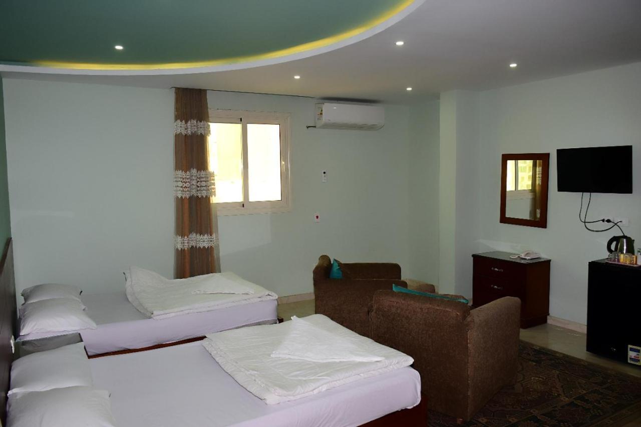 Grand Pyramids View Hotel Kairo Bagian luar foto