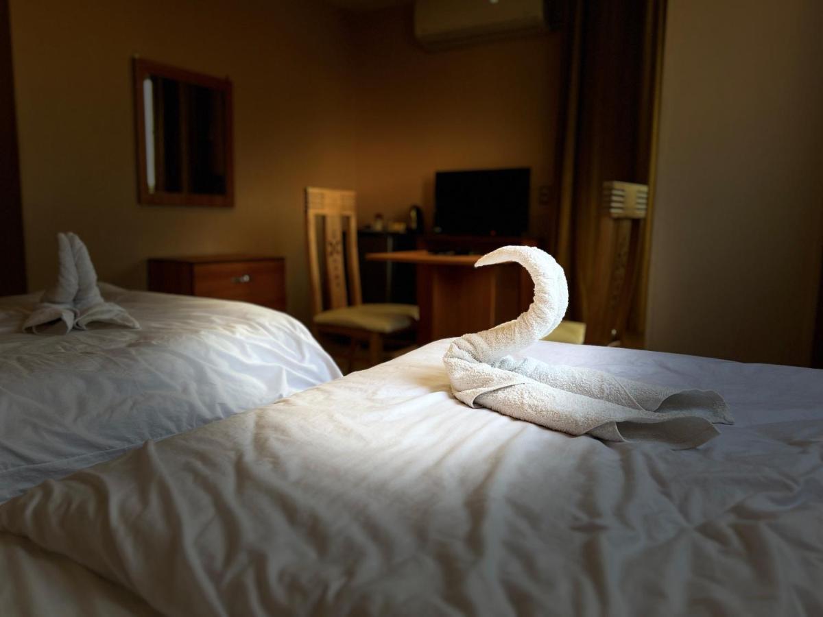 Grand Pyramids View Hotel Kairo Bagian luar foto